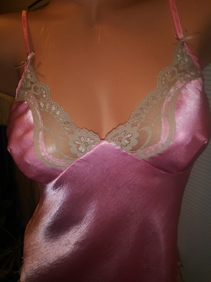 Camisón rosa brillante satinado muñeca bebé muñeca camisón líquido maricón lencería Y2K Foto 2 de 4