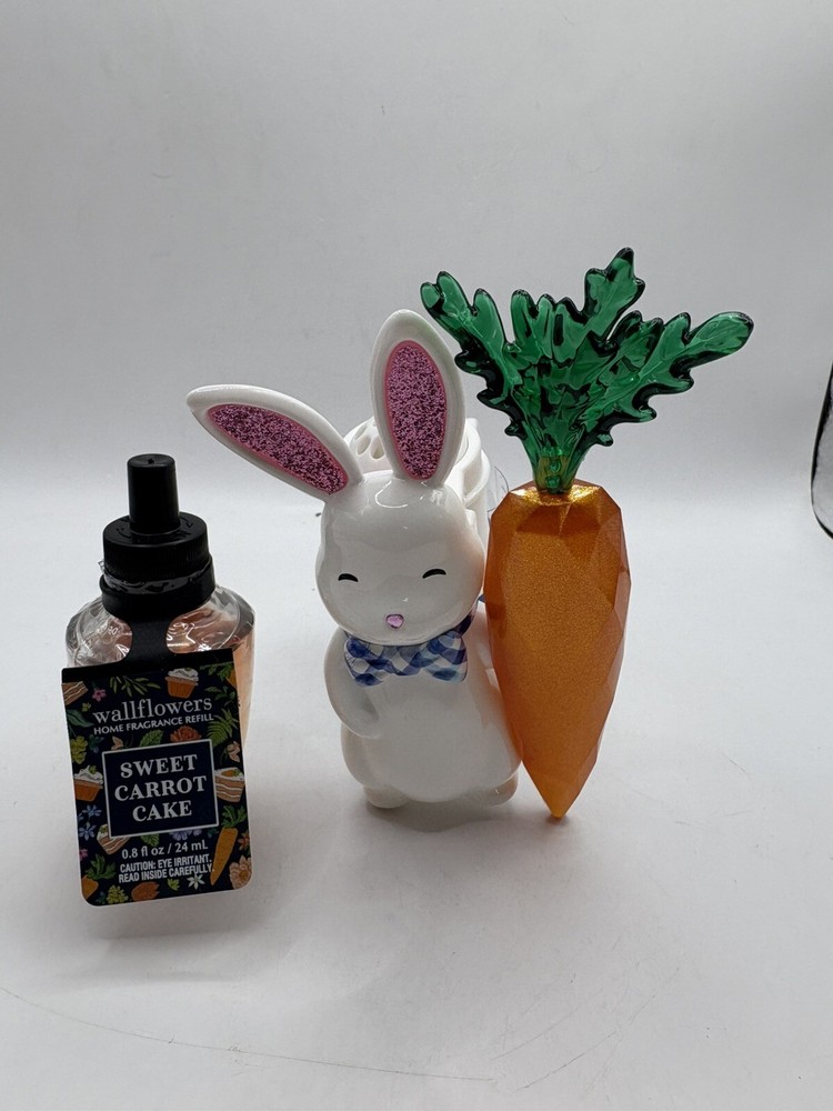 Bath & Body Works Easter Bunny Carrot Wallflower PlugIn with Light and Bulb