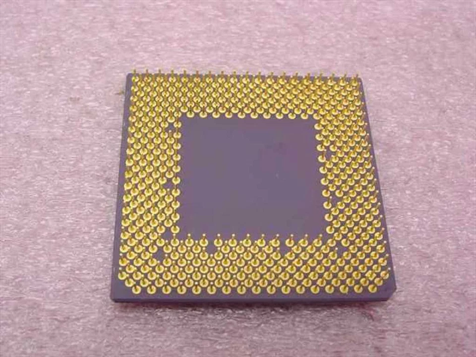 AMD Duron 700Mhz/100/64/1.6V Socket A CPU Processor D700AUT1B - Image 3 of 3
