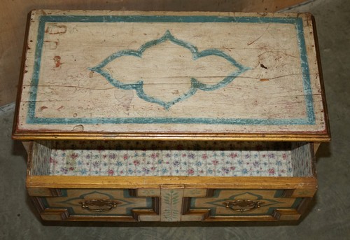 ORIGINAL PAINT SINGLE DRAWER STORAGE TRUNK OR CHEST IDEAL AS TOYS OR TV STAND - Picture 15 of 16
