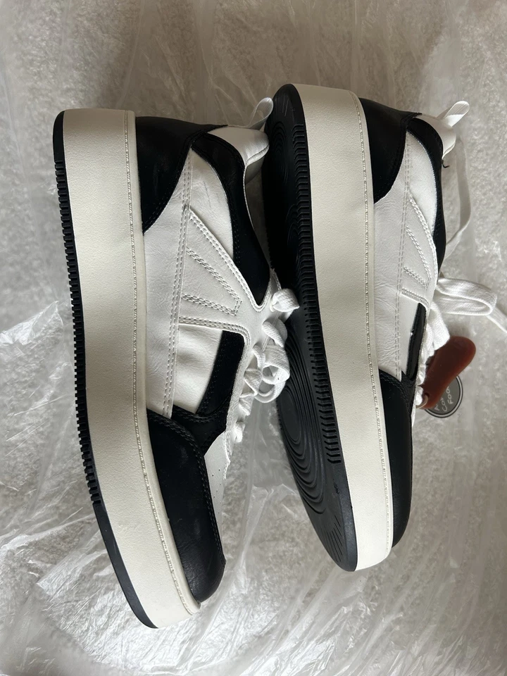 Mia “Dice” Sneakers In Black & White - Image 4 of 4