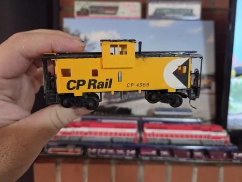 Bachmann Canadian Pacific (CP Rail) Widw Vision Caboose - CP #4959 | Condition: Used