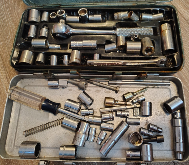 Collection o Miscellaneous Sockets - Mixed Sizes And Manufacturers