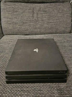 Sony PlayStation 4 Pro, 1 TB, Schwarz, Inkl. Controller (CUH-7216B)