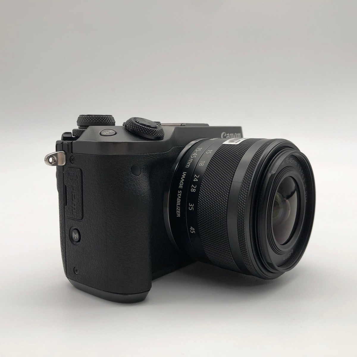 Canon EOS M6 Mirrorless Camera Black Lens EF-M 15-45mm f/3.5-6.3