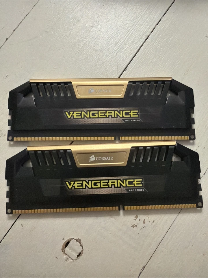Corsair Vengeance Pro 8GB DDR3 1600MHz CL9 CMY8GX3M2A1600C9A Gold - Image 2 of 2