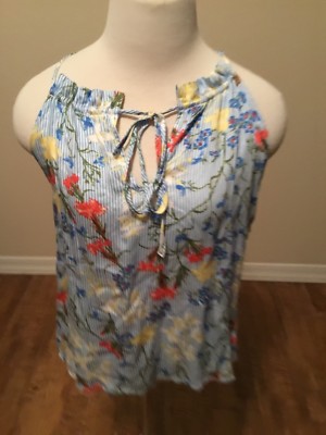 Timing Beautiful Juniors Blue Floral Halter Top Size Small  Shirt