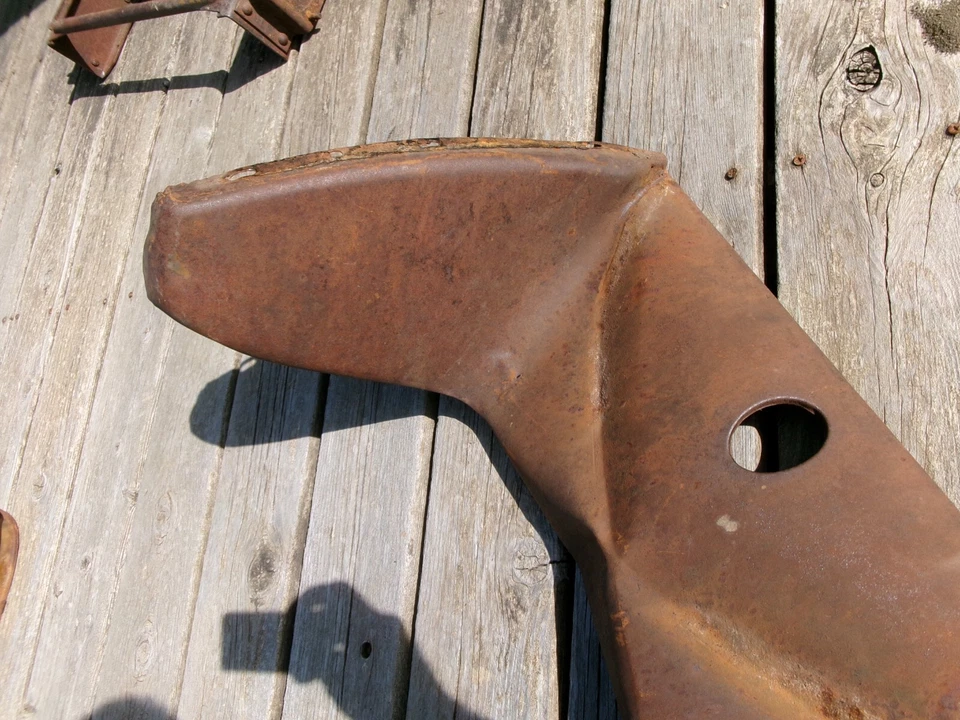 Chevrolet Master Eagle 1933 parrilla inferior faldón cupé sedán Foto 3 de 4