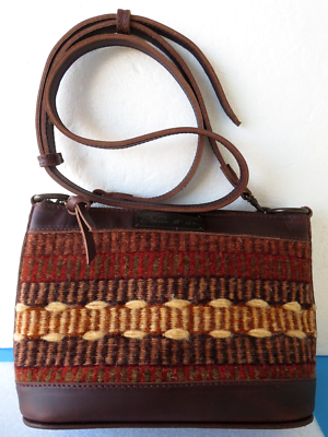 NENA & CO. The Perfect Nenita Crossbody Bag Brown Leather  display picture 2