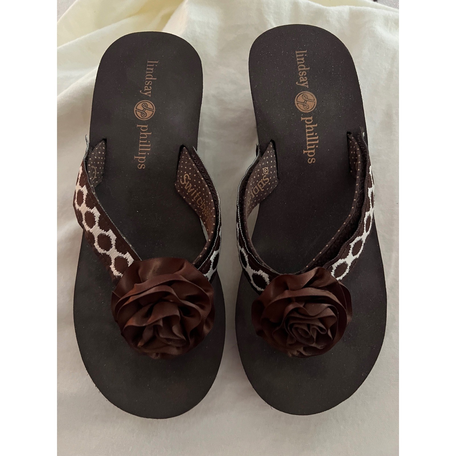 Lindsay Phillips Wedge Flip Flops Womens Size 7 Brown Good Rosette Switchflops