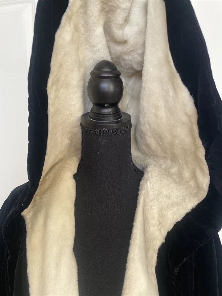 Старинный винтажный 1930-х черный вискоза бархата с капюшоном Opera пальто плащ меха с подкладкой - Изображение 2 из 4