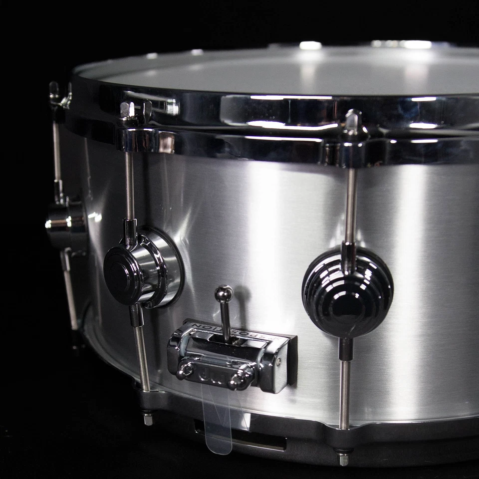 Caja de aluminio DW 14" x 6,5" Collector's Series 1 mm con aros diecast Foto 3 de 4