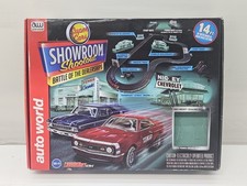 Auto World Showroom Shootout Battaglia delle Concessionarie NUOVO PISTA IN SCATOLA NO AUTO 