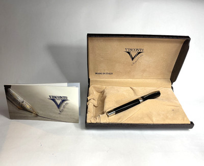 Visconti Opera Verigo Black Guilloche pinstripe Squaring the Circle Fountain Pen