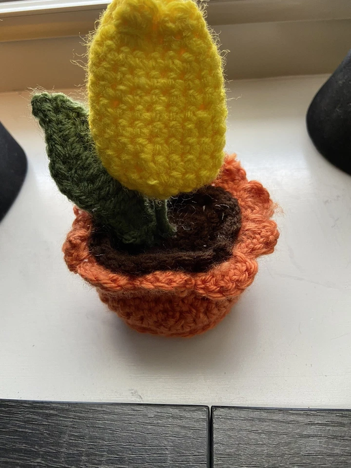 Crochet Tulip - Image 2 of 2