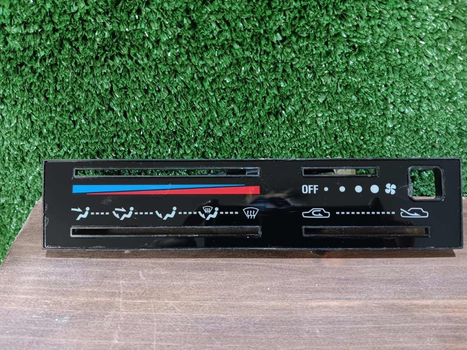 Heater control face panel Toyota Landcruiser FJ60 FJ70