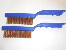 HIGHTBRUSH 539BZ BRONZE SCRATCH BRUSH PLASTIC HANDLE 4 X 16 ROWS 1 PIECE