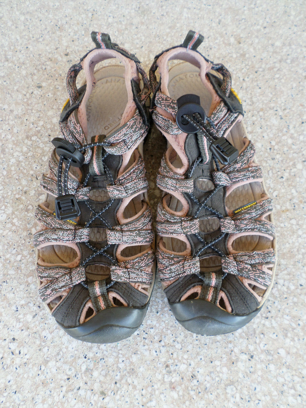 KEEN sandali in nylon impermeabile corallo e marrone donna 6 5