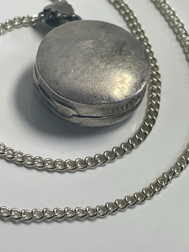 Antique Victorian sterling silver round locket and '925' chain necklace 7.54g - Picture 12 of 17