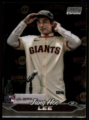 Jung Hoo Lee [Chrome] #274 2024 Topps Stadium Club card