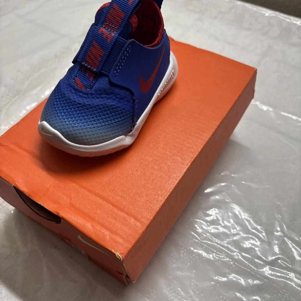 NIKE Flex Zapatos para Correr Azul y Rojo #AT4665-408 Niño Talla: 2C Nuevos $35 NUEVO Foto 3 de 4