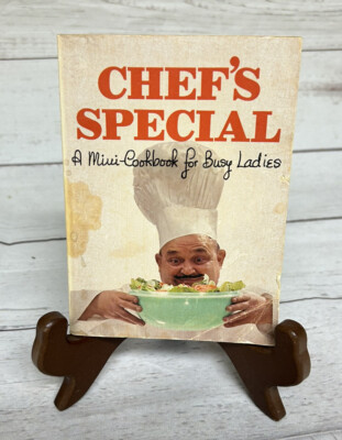 Vintage 1973 Tupperware Chef's Special Mini-Cookbook for Busy Ladies Paperback