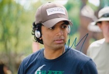 M NIGHT SHYAMALAN signed Autogramm 20x30cm LAST AIRBENDER in Person autograph