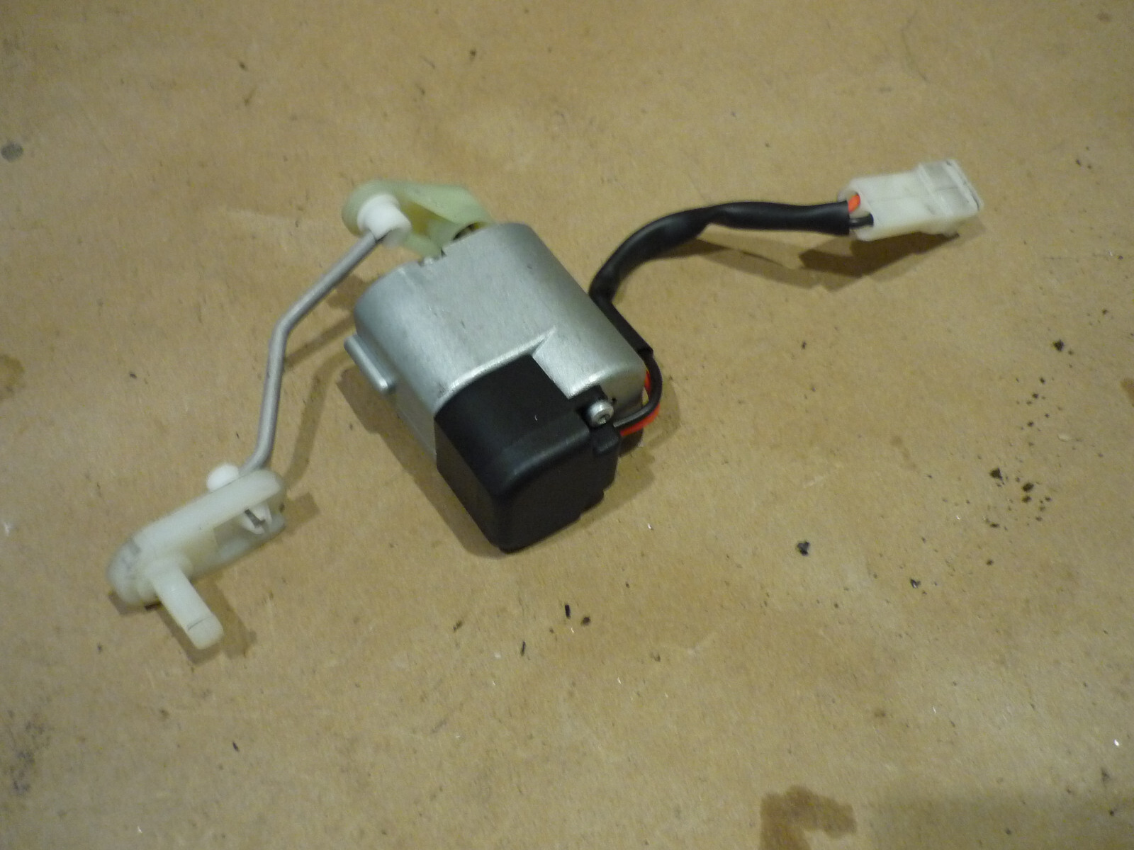 Ferrari 360,430,Enzo - Bulher Actuator Motor for Evaporator Box P/N 66207300