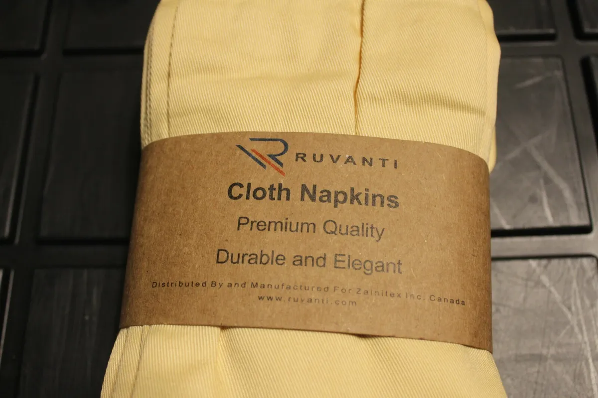 Ruvanti Kitchen Cloth Napkins 12 Pack 18X18 Inch Dinner Napkins