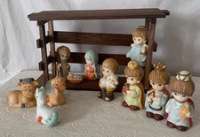 Nativity Set with Music Box Manger Stable W/11 Porcelain Figurines Silent Night