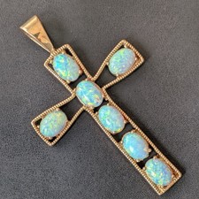 Large 4.90g 9ct yellow gold vibrant opal cross pendant for necklace
