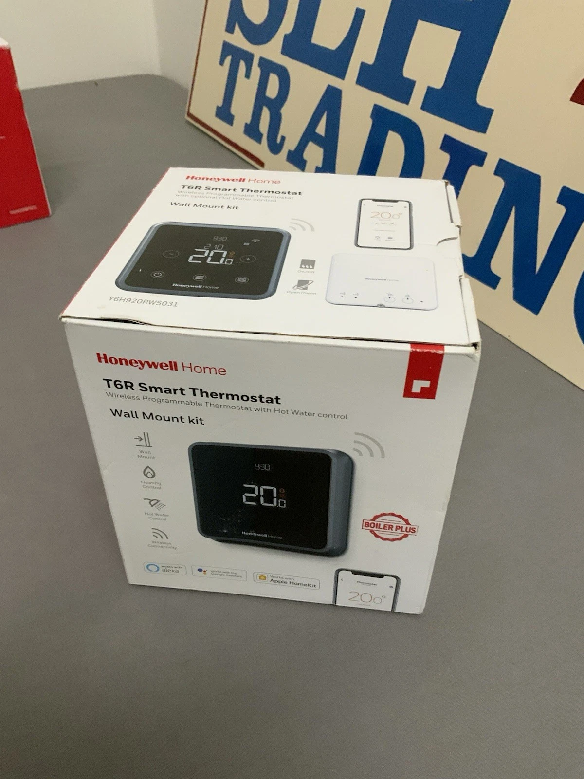 Honeywell T6R Wireless Smart Thermostat - Black - works with Amazon Alexa *BNIB*