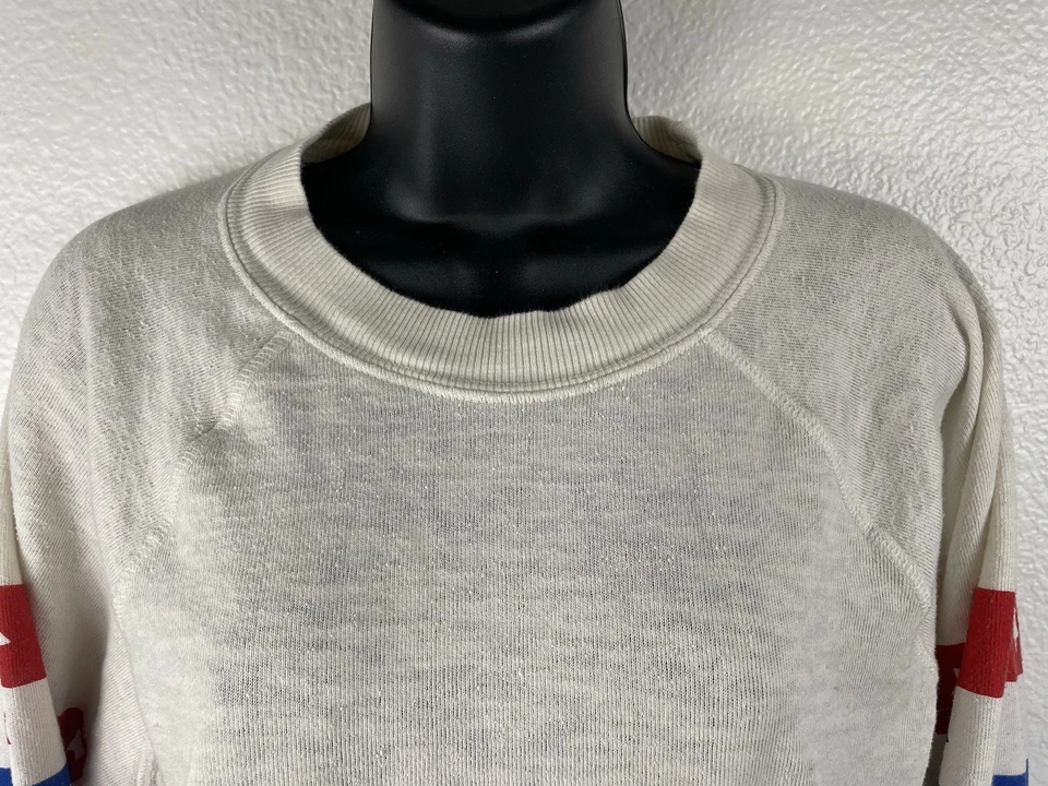 Moletom Pulôver Vintage Wildfox Couture Tamanho XS Vermelho Branco Azul Estrelas - Imagem 2 de 4