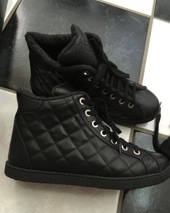 NIB 100% AUTH Chanel Black Quilted Leather Lace Up Sneakers Shoes
