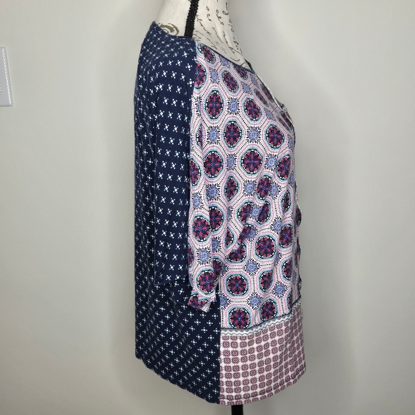 CHICOS Multicolor Patchwork Patterned Womens Shor… - image 4