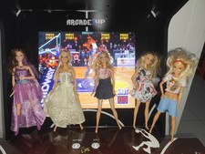 Lotto 5 BARBIE Anni 99/Moderne con vestiti assortiti e accessori - Mattel