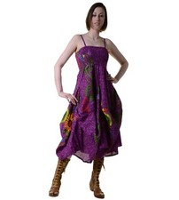 Robe d'été Goa colorée avec motifs floraux tendance d'art et de magie