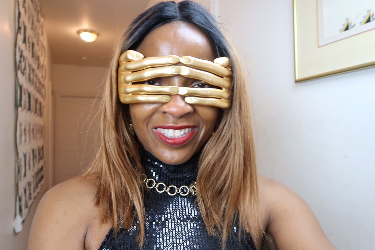 Iconic New Linda Farrow Jeremy Scott gold hand Sunglasses Jeremy Scott Sunglasses Hands Metallic Gold – Watches & Crystals main image 4