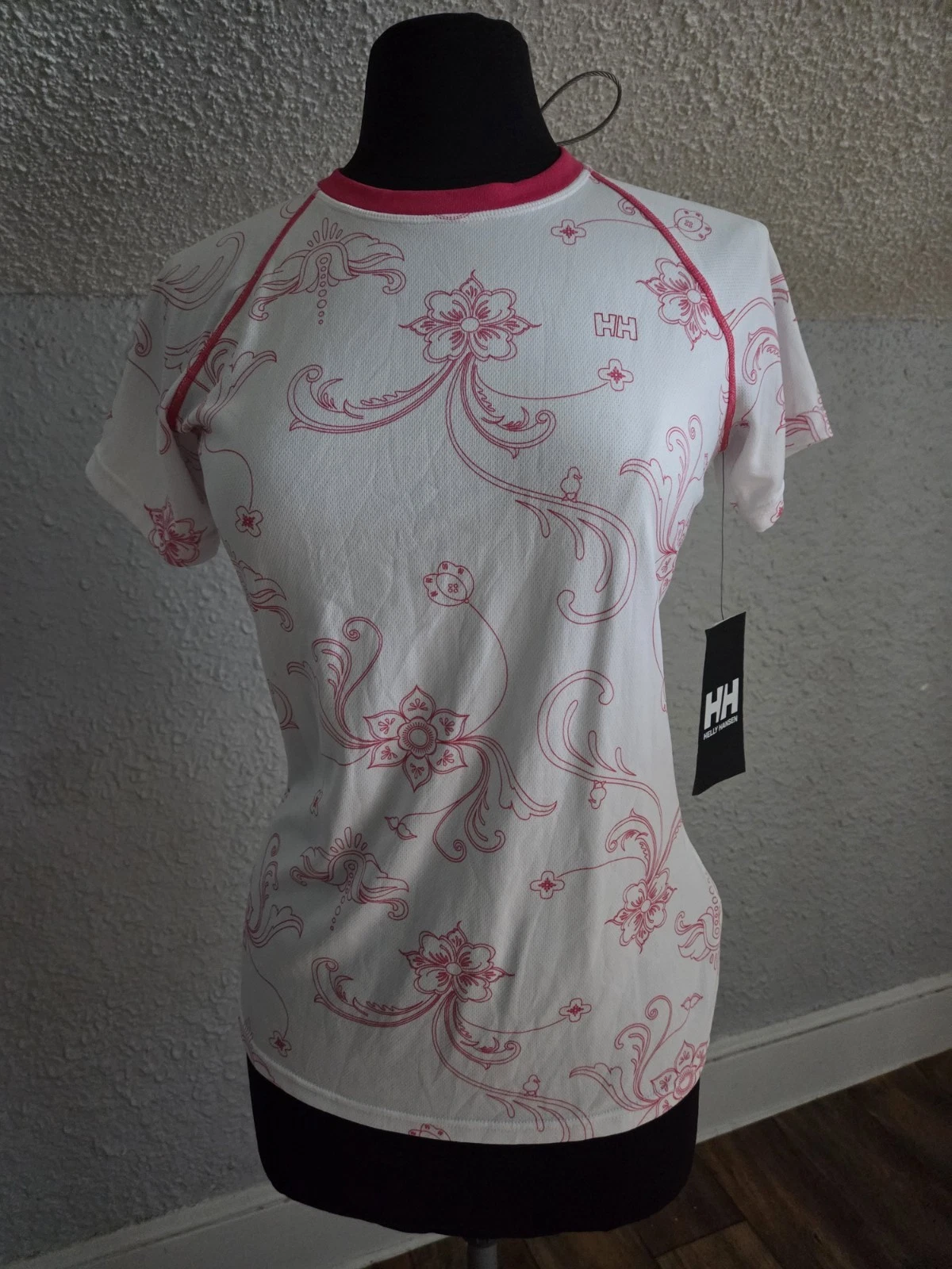 NWT Helly Hanson Bright White With Pink Sun Shirt Size Large