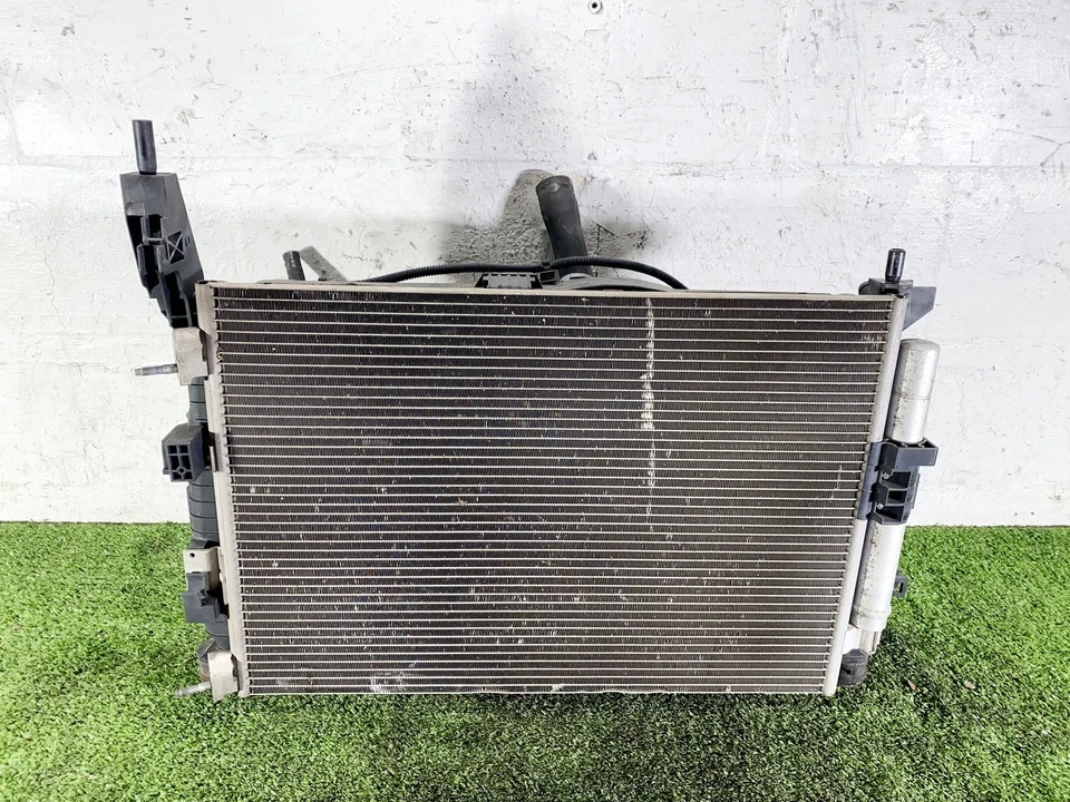 15-18 FORD FOCUS 1.0L ENGINE COOLING RADIATOR CONDENSER W/ FAN ASSEMBLY OEM - Image 2 of 3
