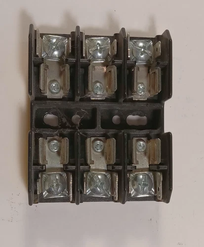 1 USED COOPER BUSSMANN BUSS BM6033PQ FUSE BLOCK***MAKE OFFER***