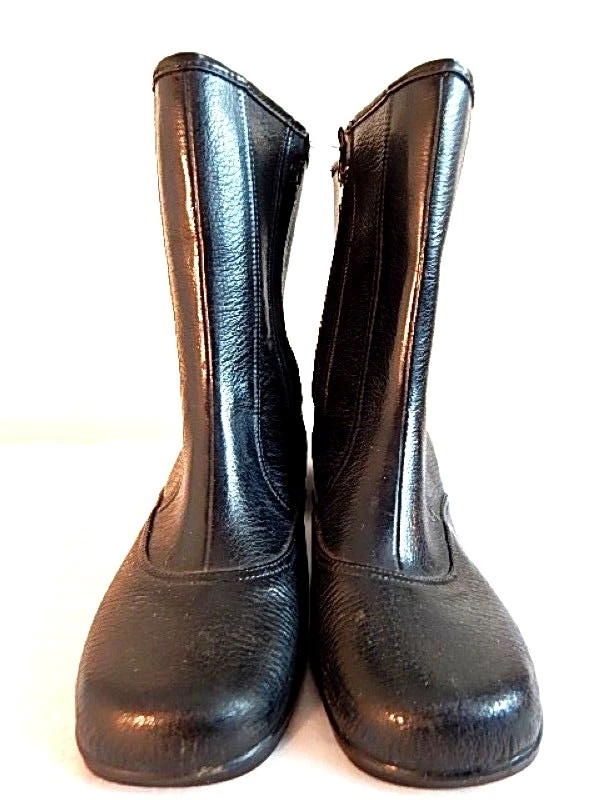 Vintage 1970s Black Rubber Rain Snow Galoshes Vegan Mock Toe Heels Mod Boots 5 - Image 3 of 4