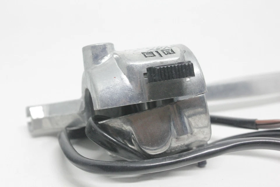 INTERRUPTOR DE MONTAJE DERECHO YAMAHA YL1 YL2 L2G YF1 109-82820-10 GENUINO NOS JAPÓN Foto 2 de 4