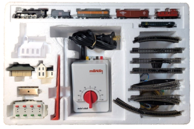 Z Marklin Mini-Club 81466 Burlington Route Freight Set (110v