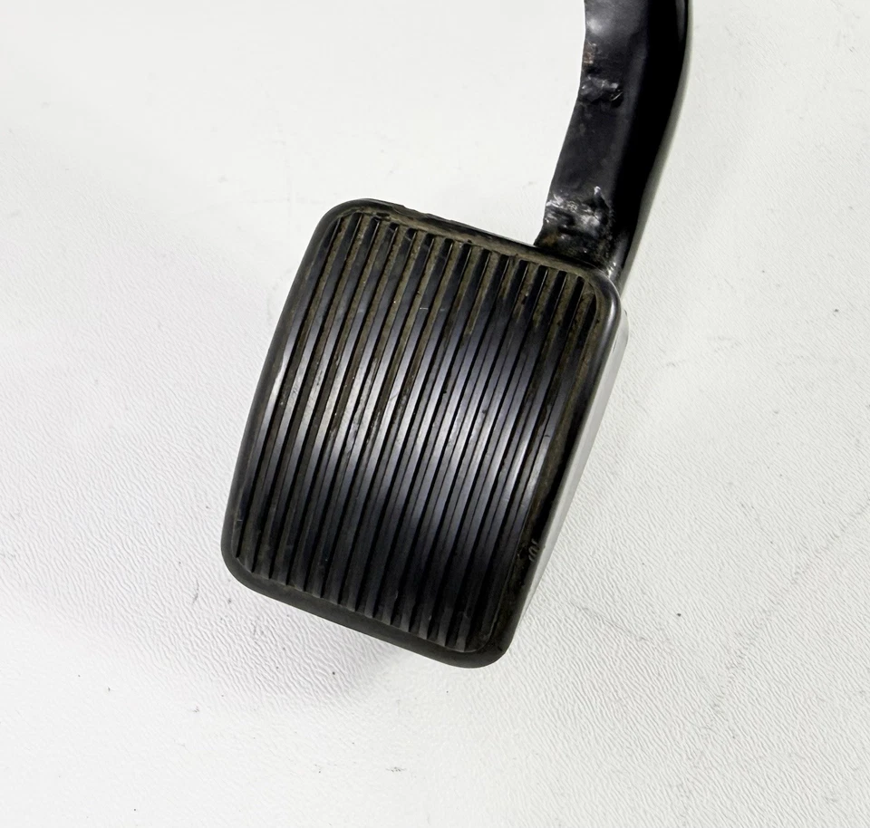 Педаль тормоза в сборе аварийная парковка E 1992-1996 Ford F150 F250 F350 Bronco - Изображение 2 из 4