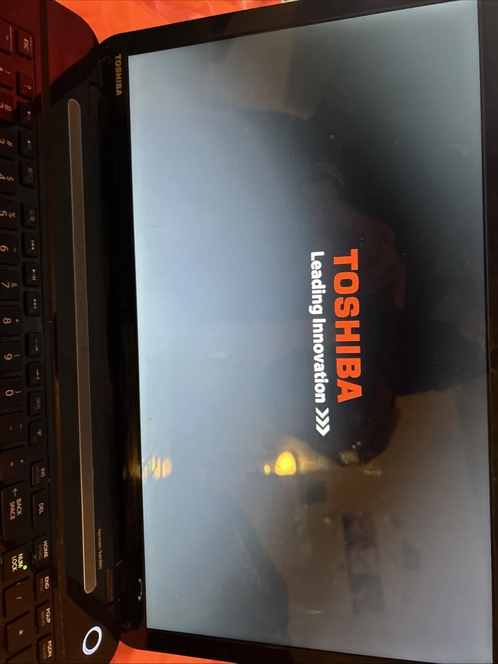 TOSHIBA SATELLITE L75-B7270 17.3" 640 GB 8GB INTEL PENTIUM 1.70 GHz Win 10 PRO Foto 3 de 4