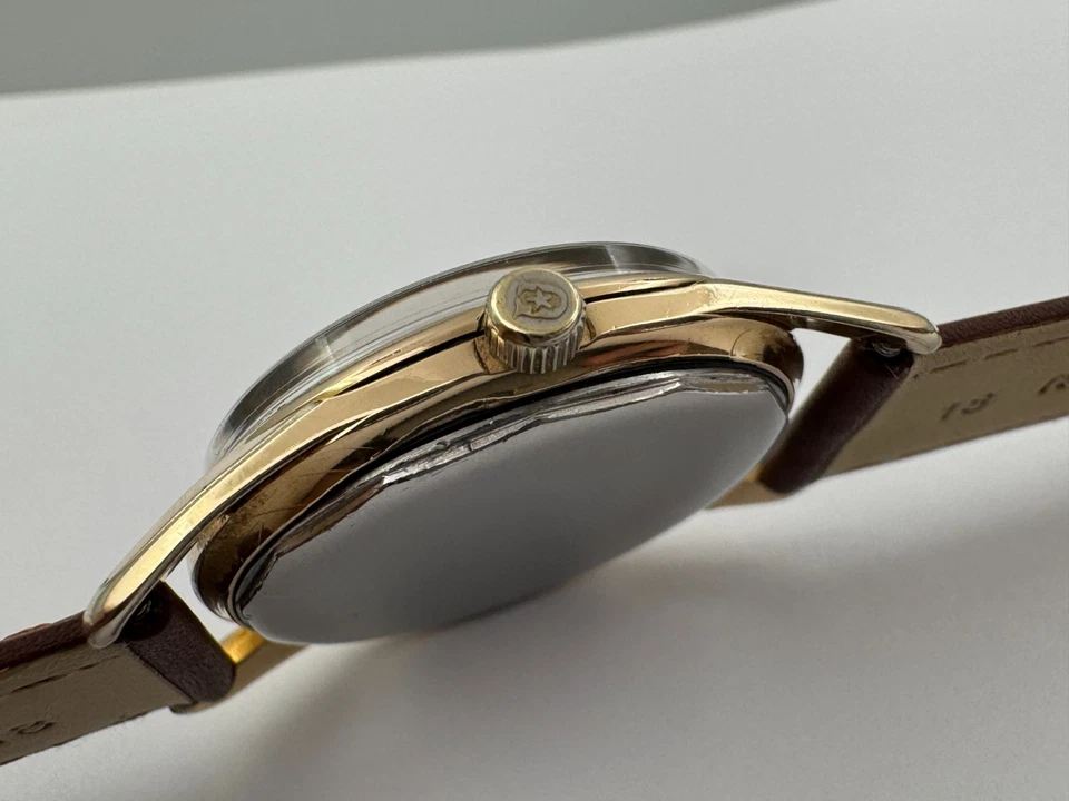 UNIVERSAL GENEVE Polerouter "FRANKEN" Chapado en Oro Cal 218-2 Automático - 34 mm Foto 4 de 4