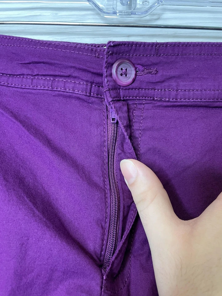 St Johns Bay 短裤女式 18W 紫色工装口袋弹力休闲轻便 — 第 2/4 张图片