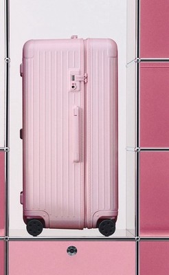 美品✨RIMOWA ESSENTIAL TRUNK PLUS 101L PINK Rimowa Essential Trunk Plus – SANDS