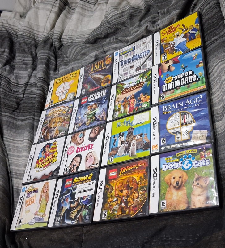 Nintendo DS Cases & Manuals Only - Lot of 16 NO GAMES Smoke-Free Home Clean